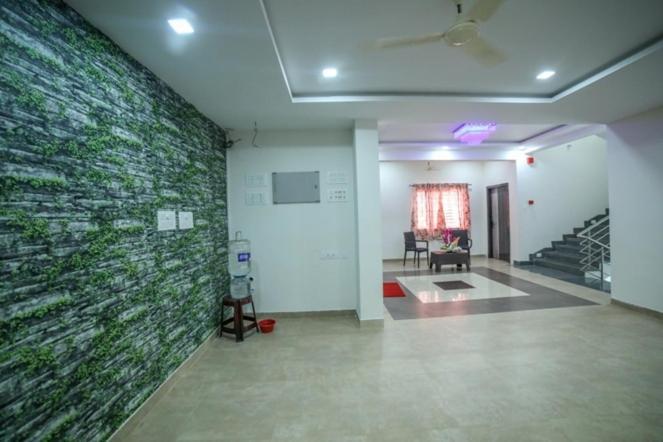 Отель Mandara Residency Kaup Экстерьер фото